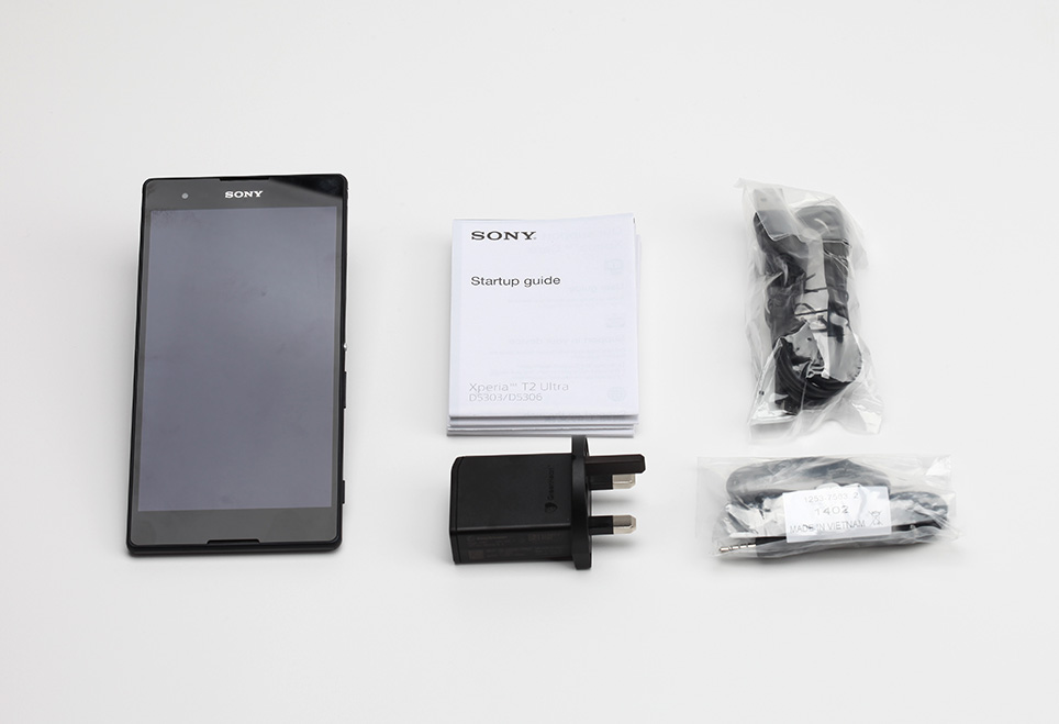 sony-xperia-t2-ultra-unboxing-pic3.jpg