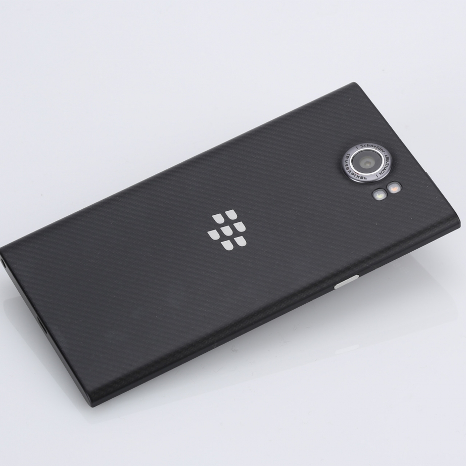 blackberry-priv-unboxing-pic6.jpg
