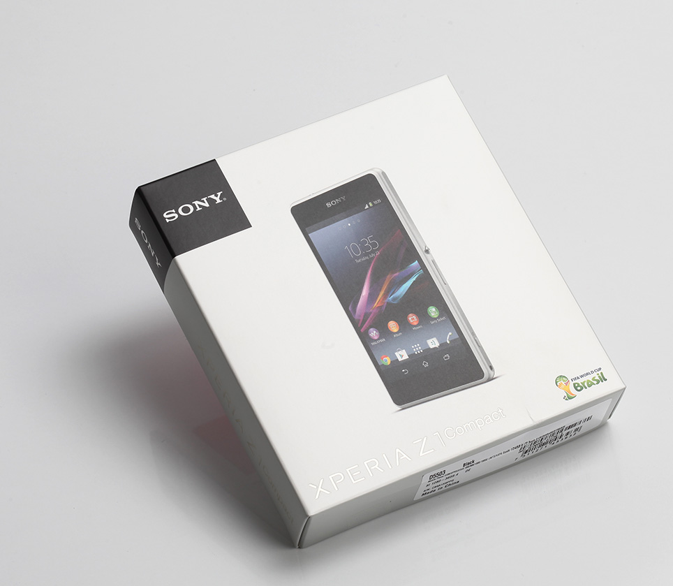 sony-xperia-z1-compact-unboxing-pic1.jpg