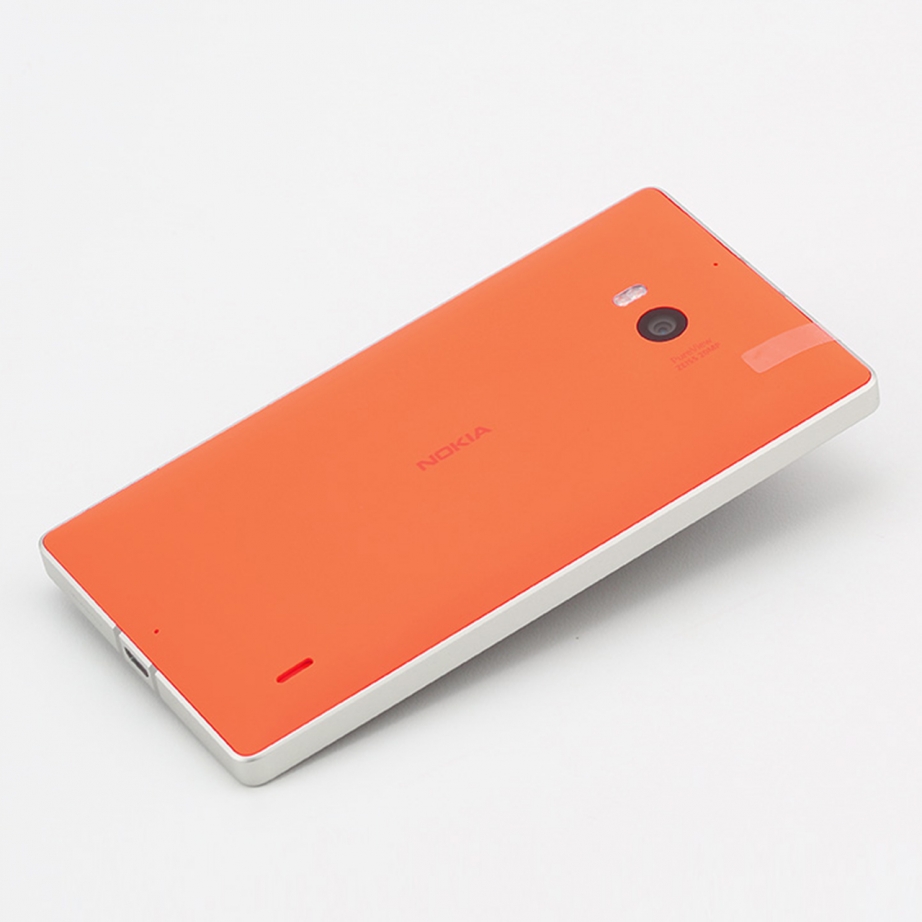 nokia-lumia-930-unboxing-pic6.jpg