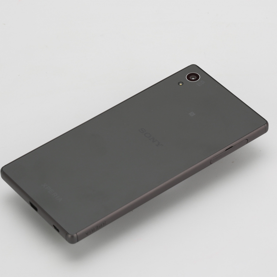 sony-xperia-z5-unboxing-pic5.jpg