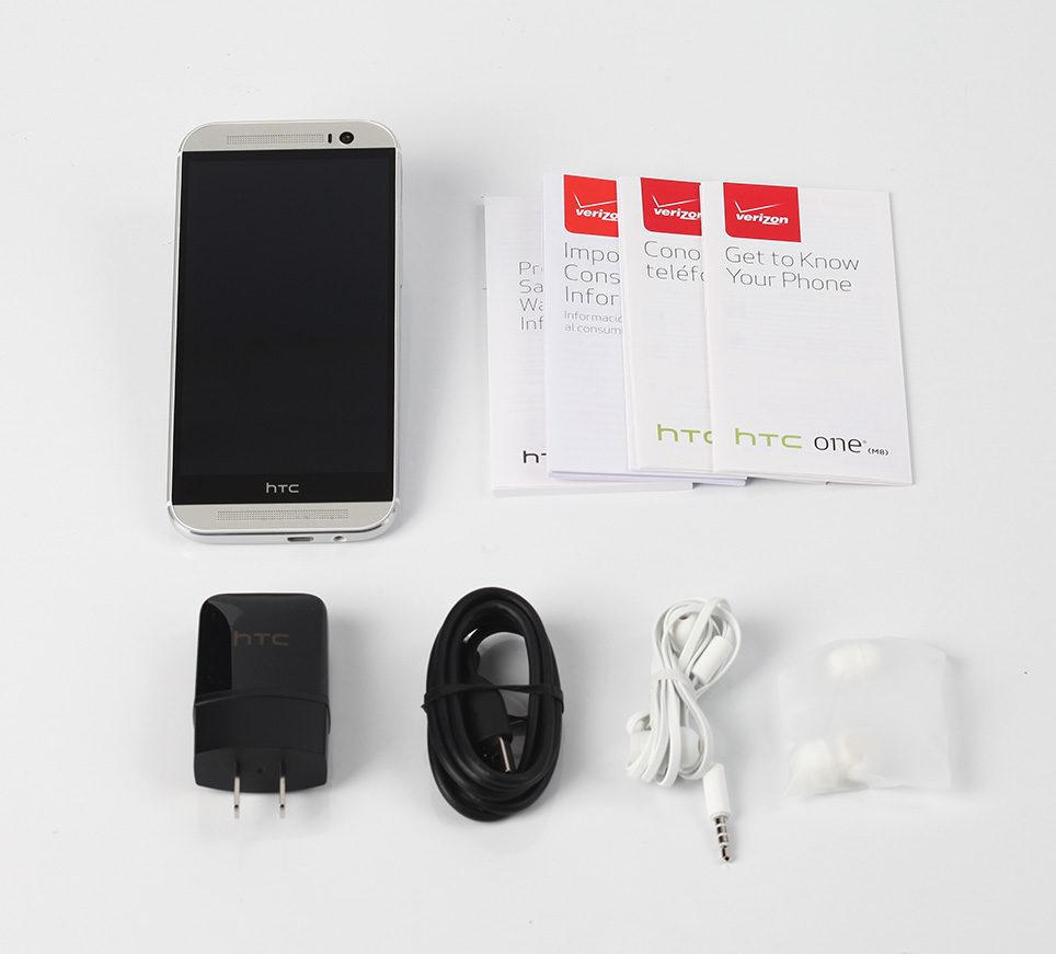 htc-one-m8-unboxing-pic2.jpg