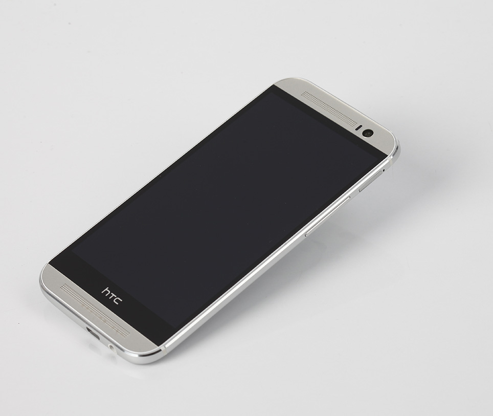 htc-one-m8-unboxing-pic3.jpg