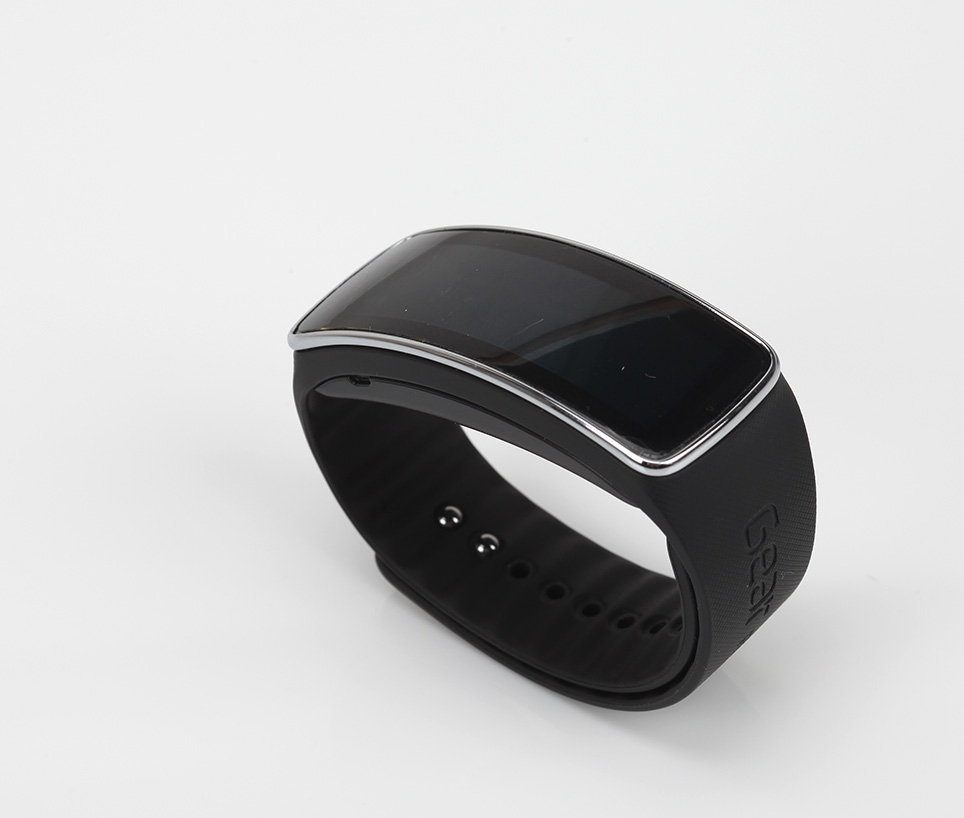 samsung-gear-fit-review-pic2.jpg