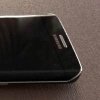 Samsung-reportedly-experiencing-production-issues-with-the-Galaxy-S6-Edges-curved-display.jpg