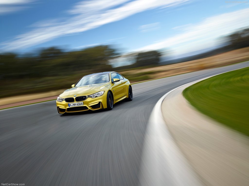 BMW-M4_Coupe_2015_1024x768_wallpaper_20[1].jpg