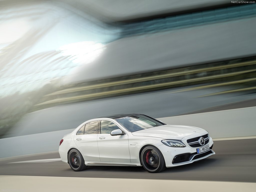 Mercedes-Benz-C63_AMG_2015_1024x768_wallpaper_02[1].jpg