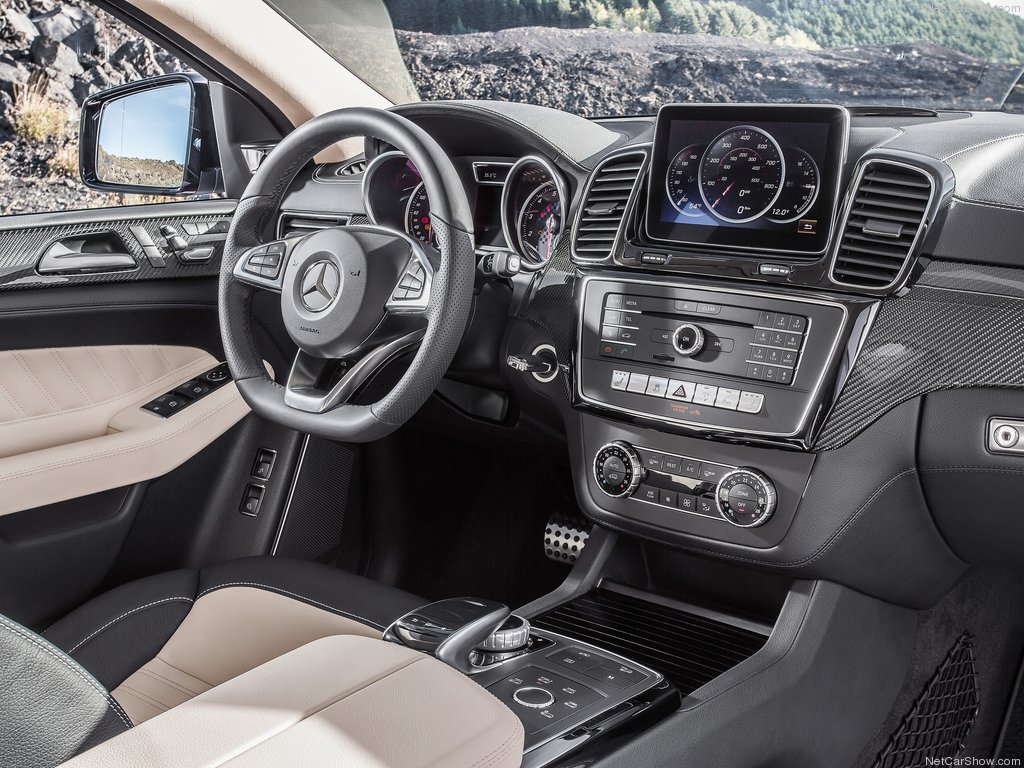 Mercedes-Benz-GLE450_AMG_Coupe_2016_1024x768_wallpaper_11[1].jpg