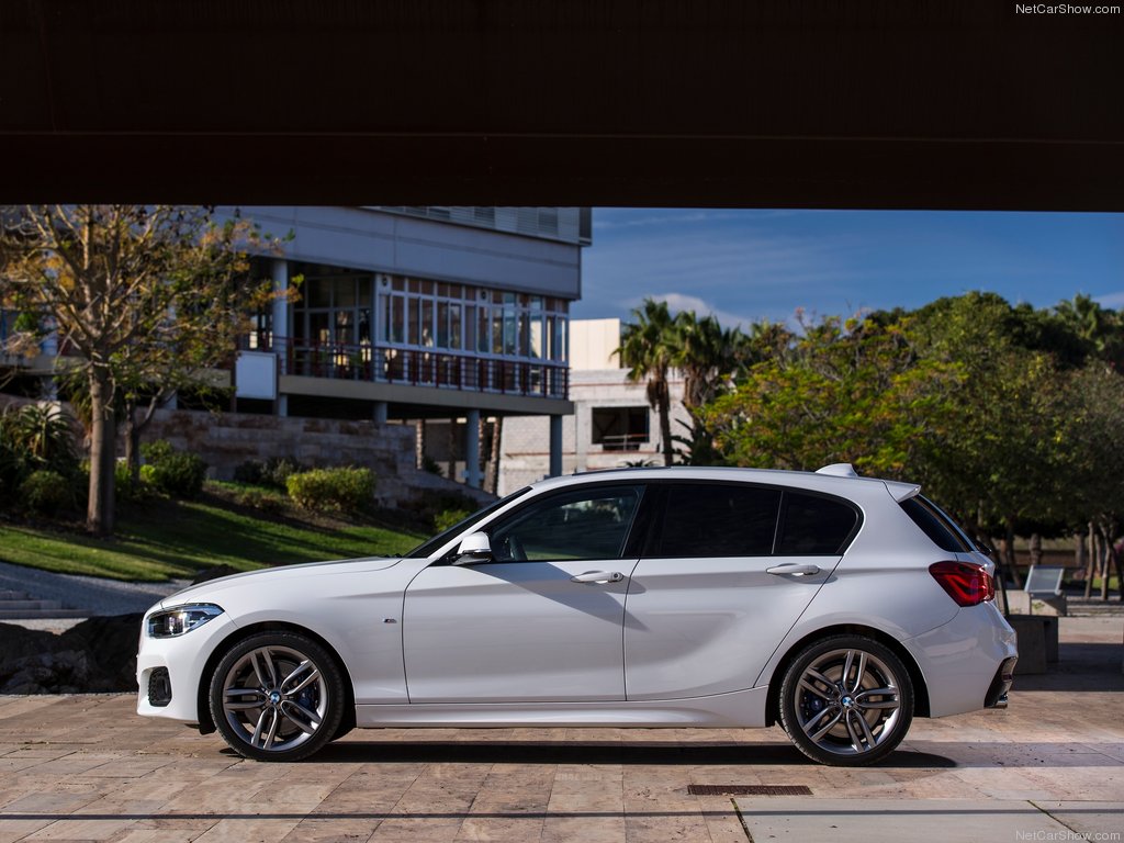 BMW-1-Series_2016_1024x768_wallpaper_0f[1].jpg