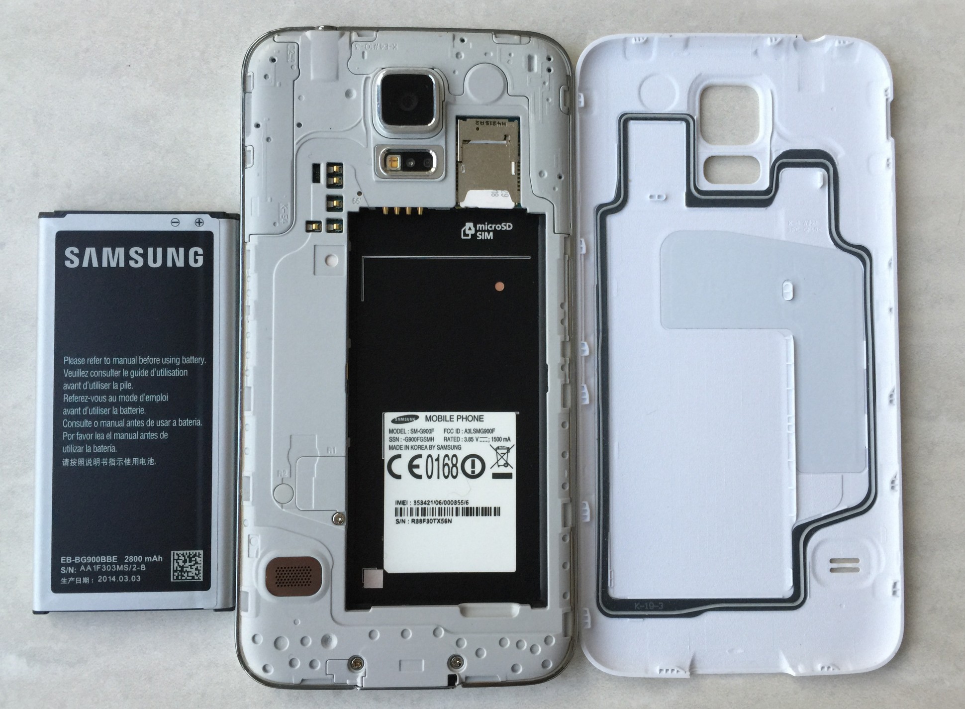 Galaxy-S5-has-far-superior-battery-and-it-is-removable-image-credit-Gordon-Kelly-1940x1425.jpg