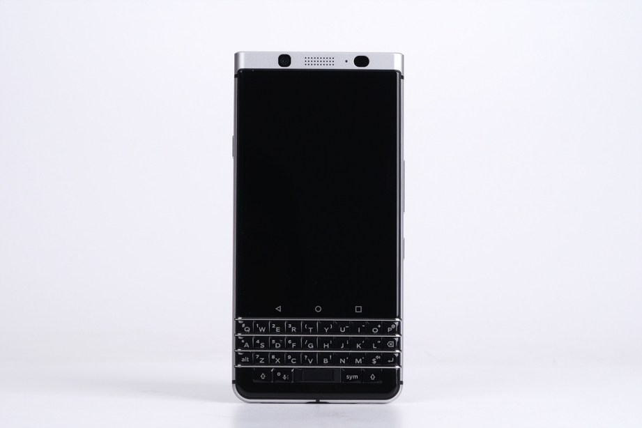 blackberry-keyone-unboxing-pic7.jpg