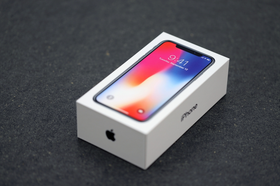 apple-iphone-x-unboxing-pic2.jpg