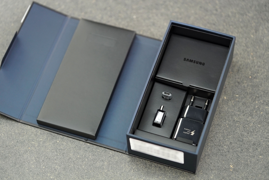 samsung-galaxy-note8-unboxing-pic2.jpg