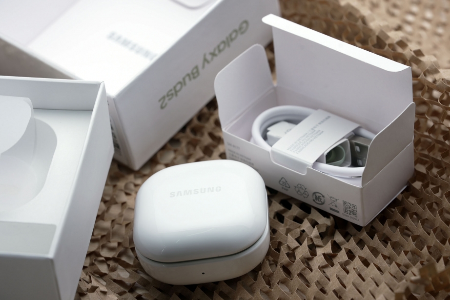 samsung-galaxy-buds2-unboxing-pic4.jpg
