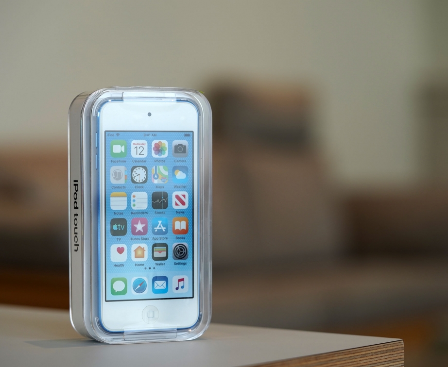 apple-ipod-touch-gen7-unboxing-pic1.jpg