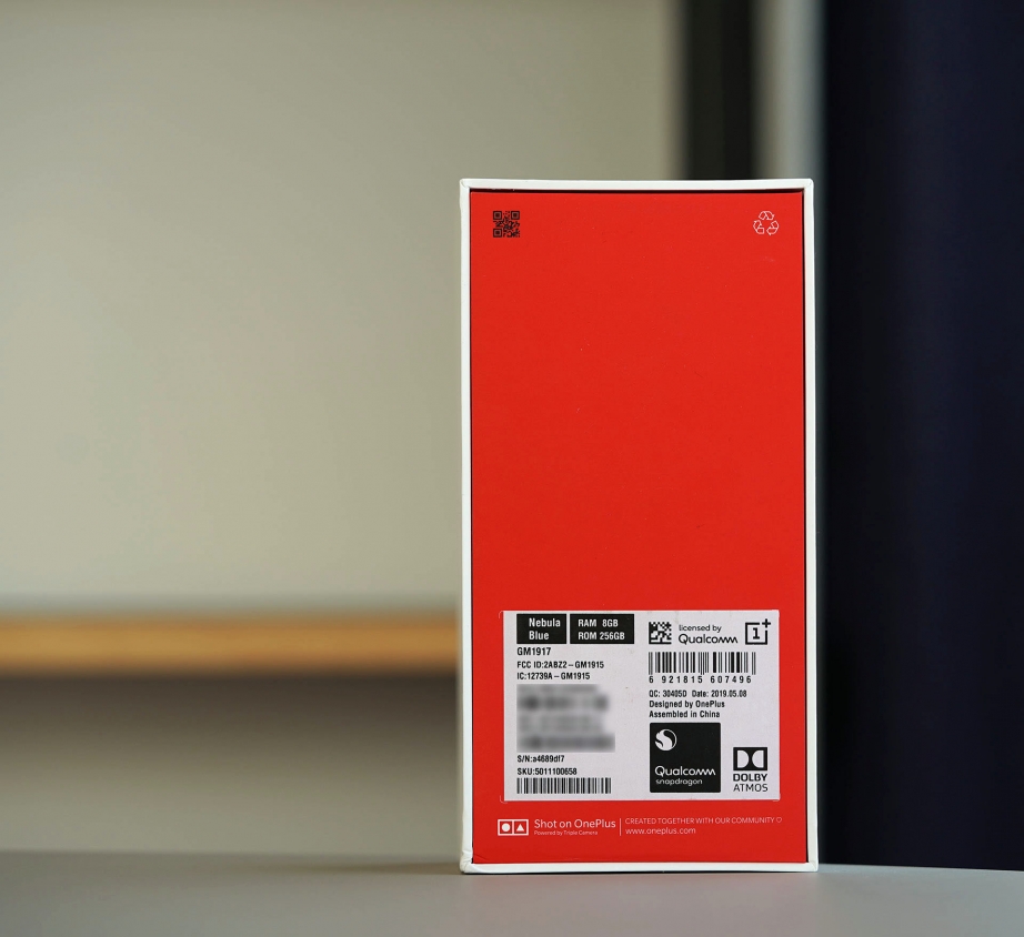 oneplus-7-pro-unboxing-pic2.jpg