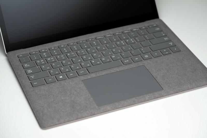 microsoft-surface-laptop-4-unboxing-pic5.jpg