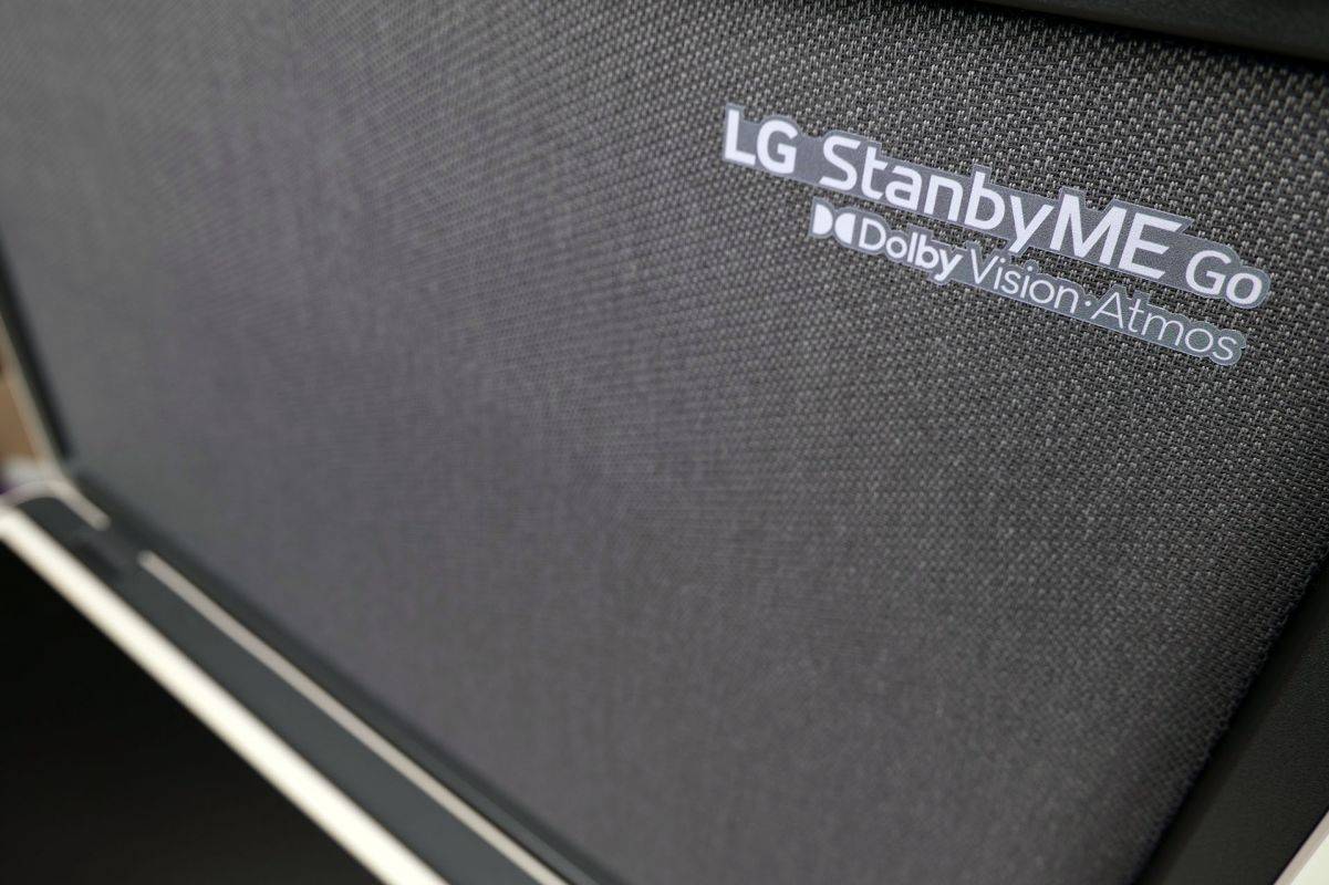 lg-standbyme-go-unboxing-pic2.jpg