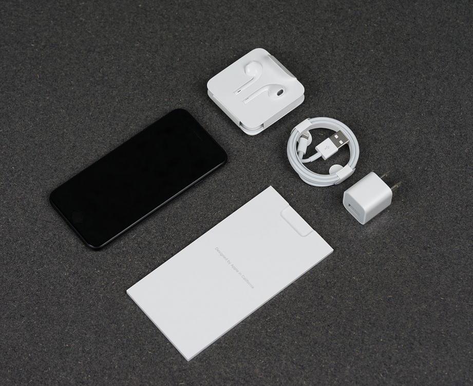 apple-iphone7-unboxing-pic4.jpg
