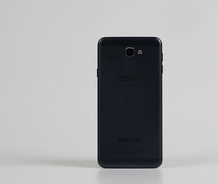 samsung-galaxy-on7-2016-unboxing-pic4.jpg