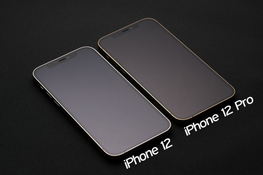 apple-iphone-12-12-pro-unboxing-pic8.jpg