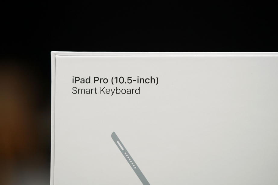 apple-smart-keyboard-for-ipad-pro-105-unboxing-pic2.jpg