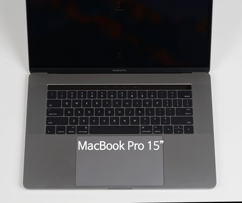 apple-macbook-pro-15-inch-late-2016-unboxing-pic9.jpg