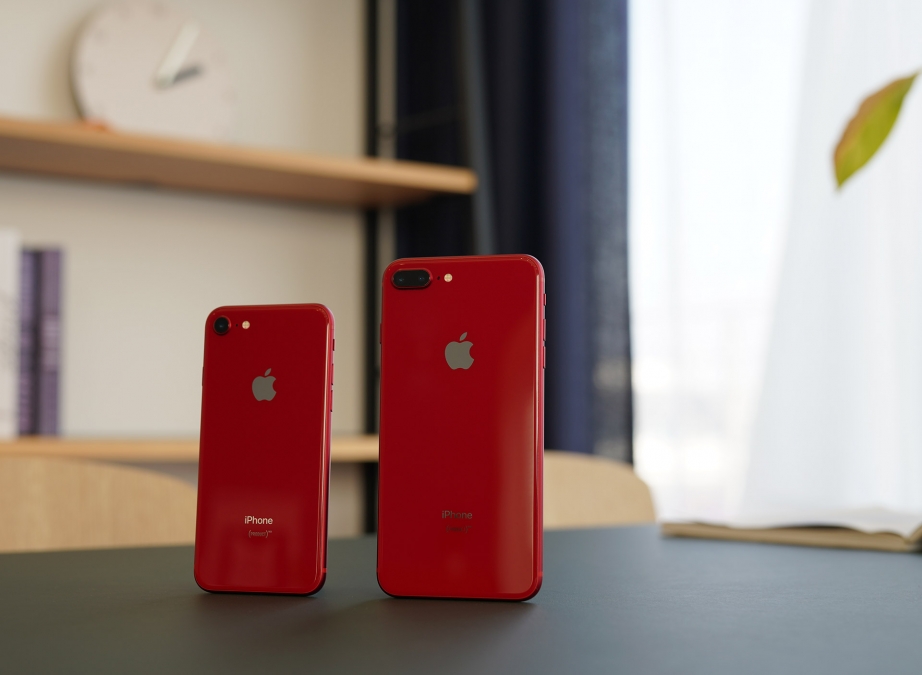 apple-iphone-8-8-plus-product-red-unboxing-pic4.jpg