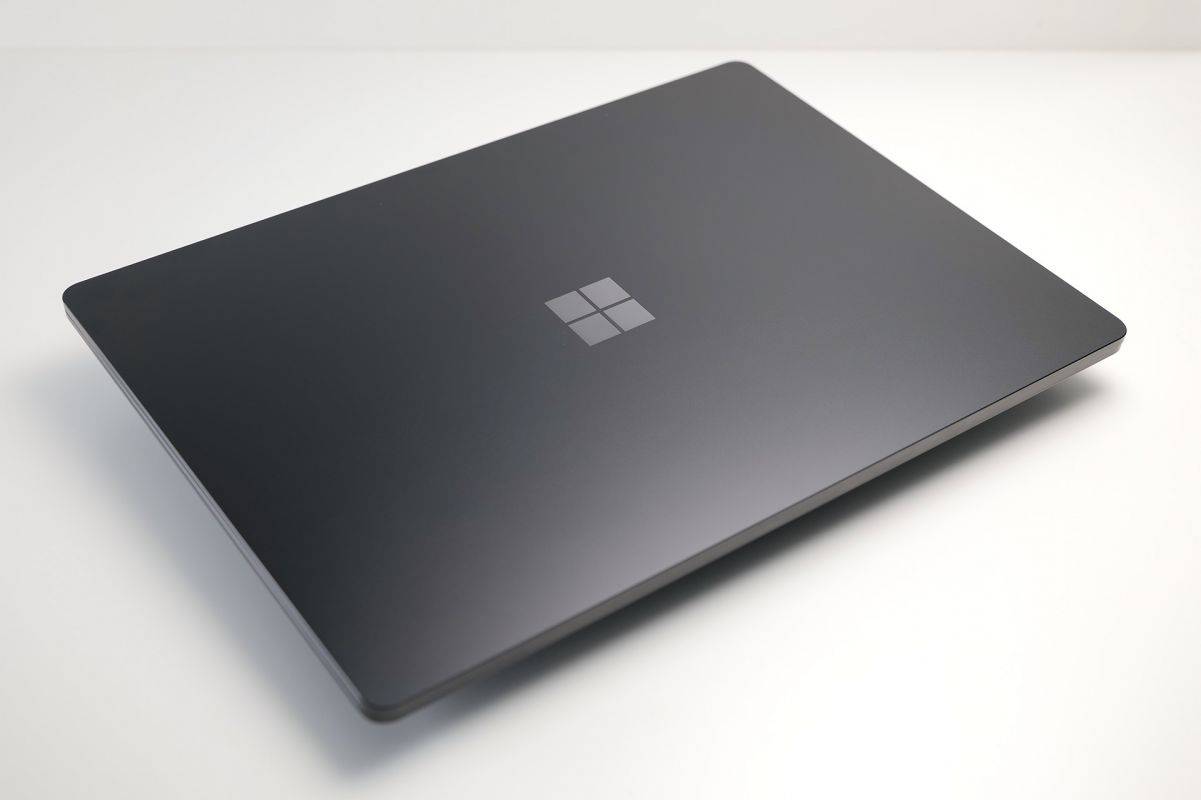 microsoft-surface-laptop-5-unboxing-pic5.jpg