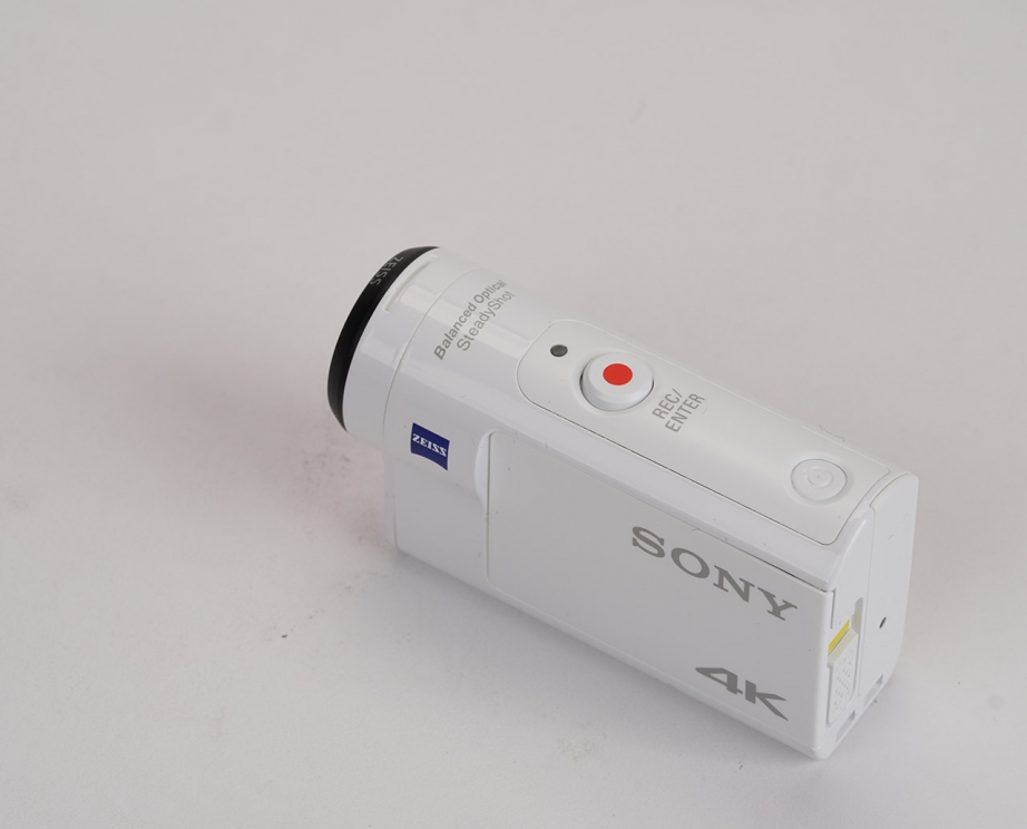 sony-fdr-x3000-unboxing-pic8.jpg