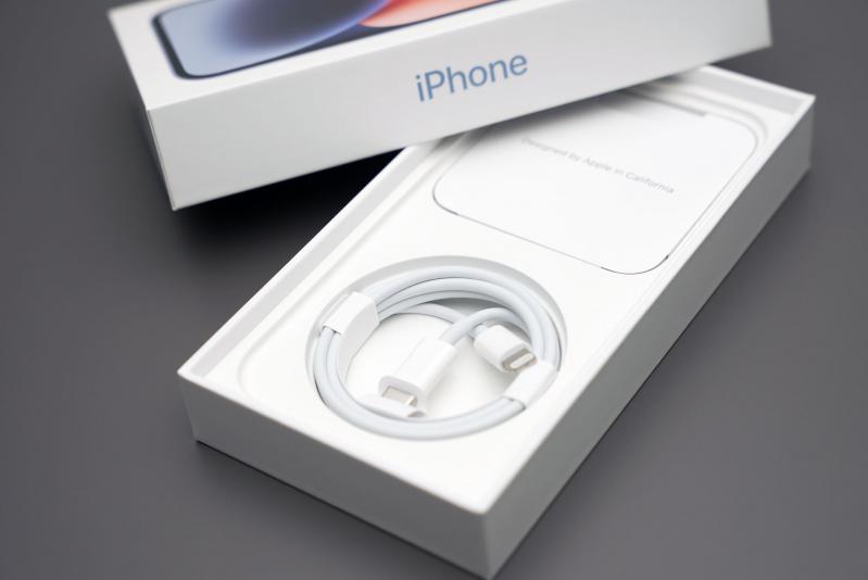 apple-iphone-14-14-pro-unboxing-pic5.jpg