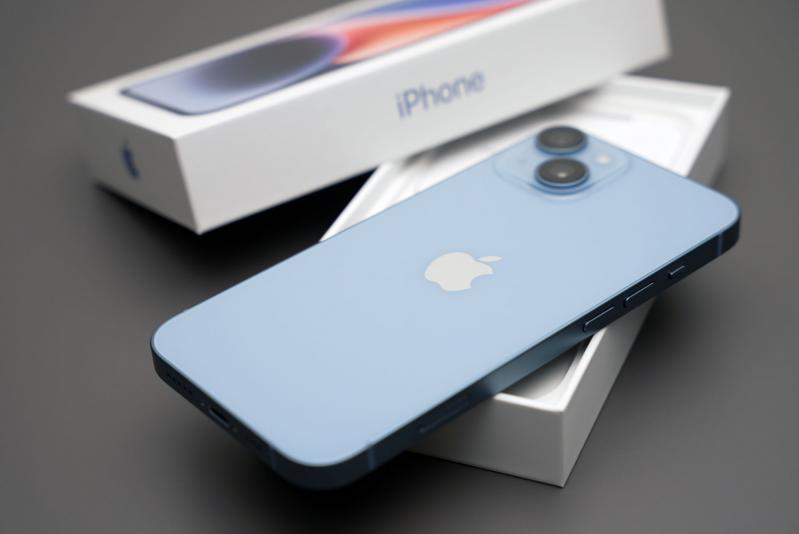 apple-iphone-14-14-pro-unboxing-pic3.jpg