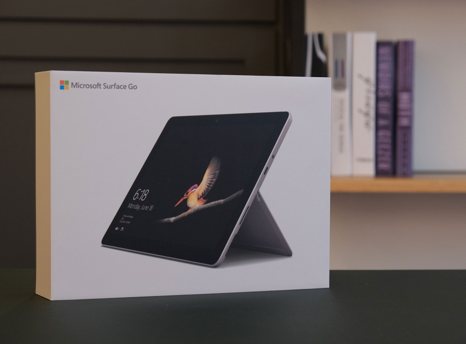 microsoft-surface-go-unboxing-pic1.jpg