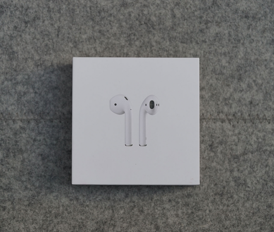 apple-airpods-unboxing-pic1.jpg