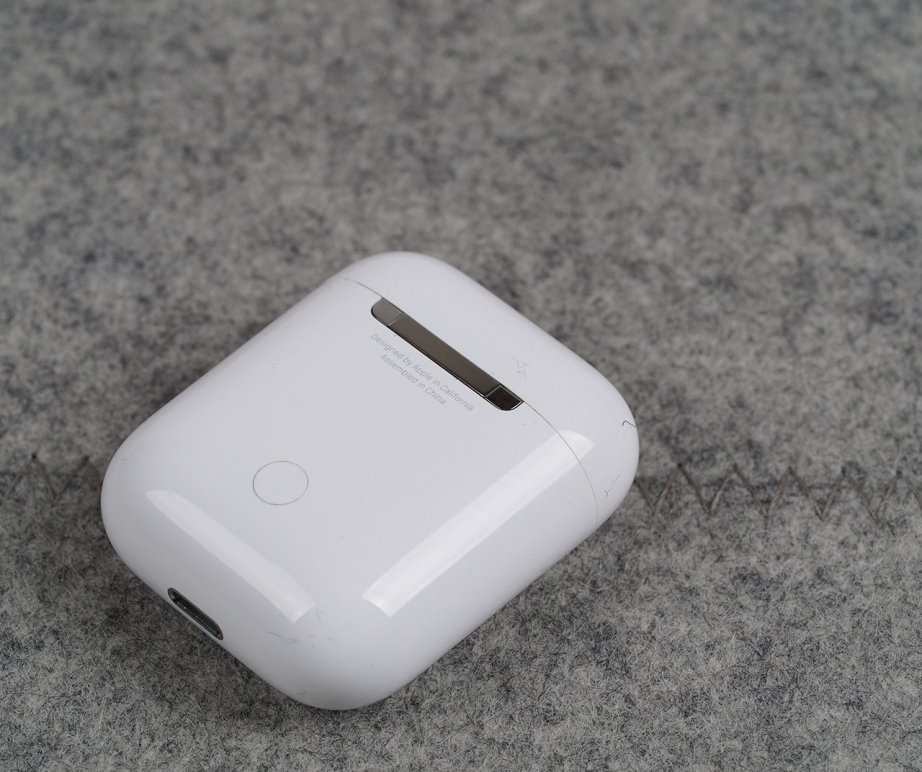 apple-airpods-unboxing-pic3.jpg