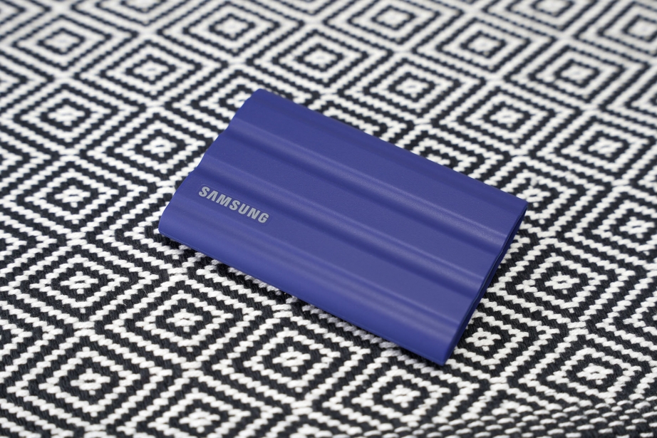 samsung-t7-shield-unboxing-pic4.jpg