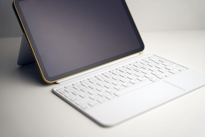apple-magic-keyboard-folio-pencil-adapter-unboxing-pic5.jpg