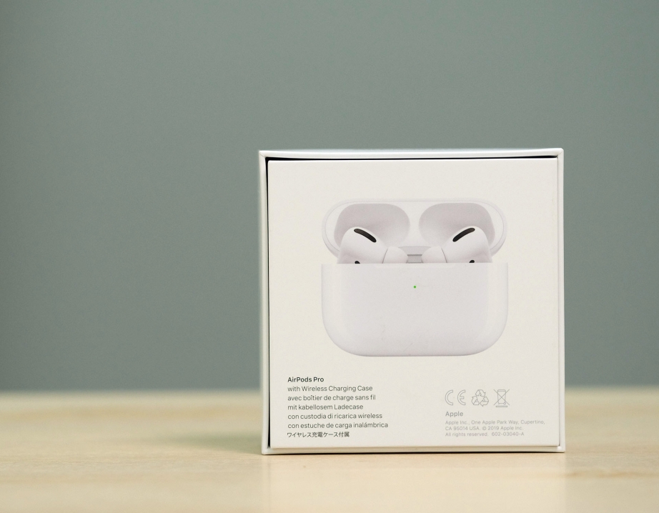 apple-airpods-pro-unboxing-pic2.jpg