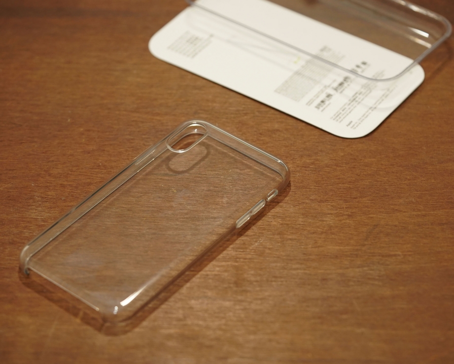 apple-iphone-xr-clear-case-unboxing-pic3.jpg