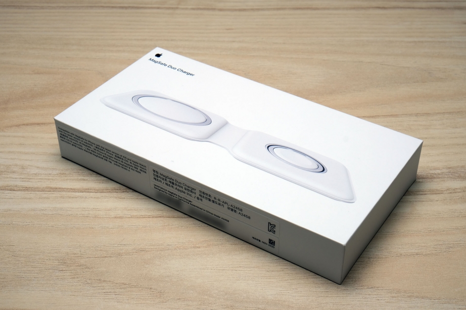 apple-magsafe-duo-charger-unboxing-pic9.jpg