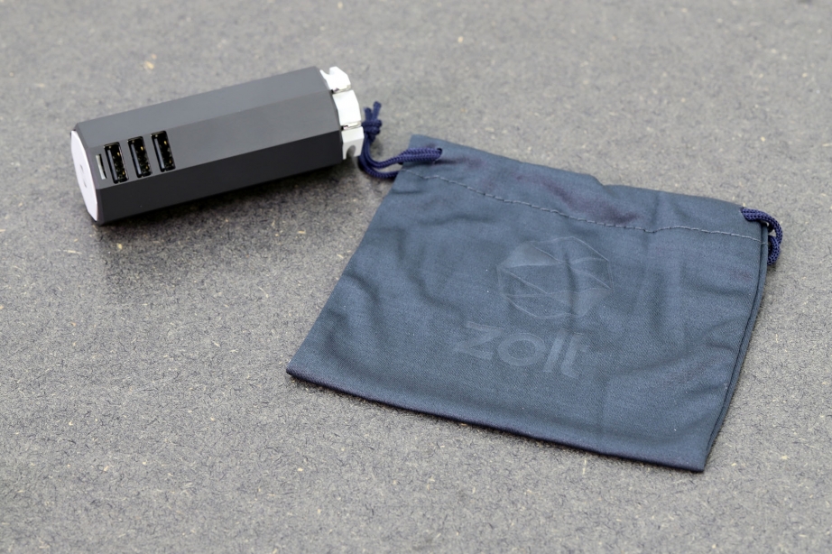 zolt-charger-plus-unboxing-pic4.jpg