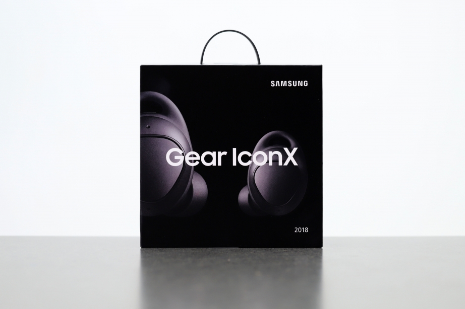 samsung-gear-iconx-2018-unboxing-pic1.jpg