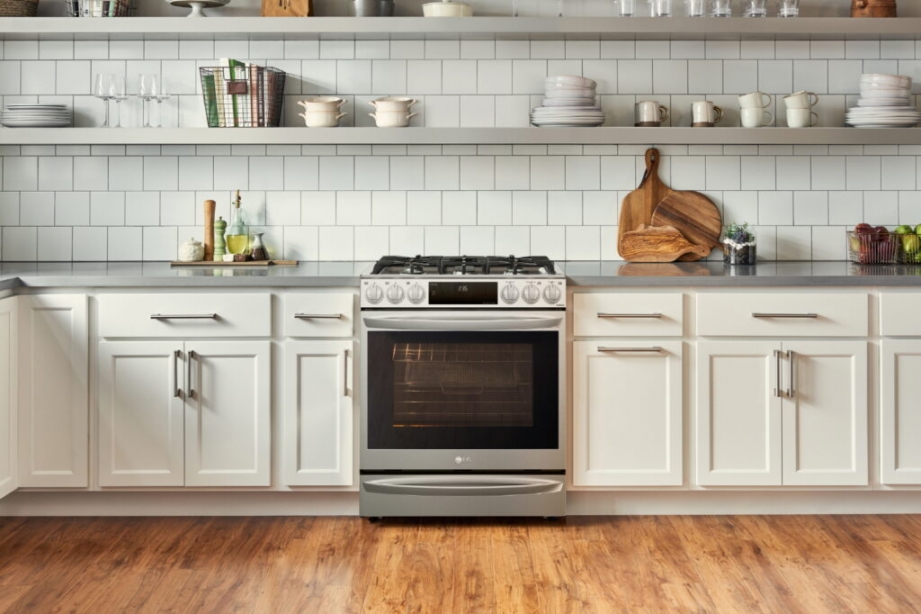 LG-InstaView-ThinQ-oven_1-1024x682.jpg