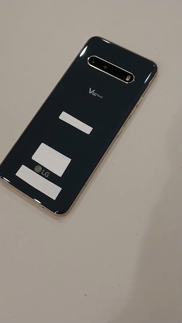 First Look At The LG V60 ThinQ.mp4_20200226_145223.524.jpg