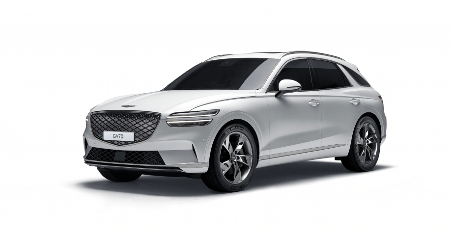 수정됨_cs-pr-center-2022-genesis-electrified-gv70-5-220224.jpg