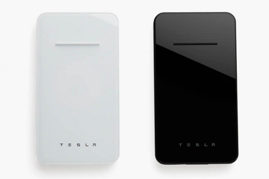 Tesla-unveils-Qi-supported-wireless-charger-on-its-website-and-then-pulls-the-product.jpg