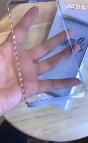 2017-05-26 12_16_49-Alleged Galaxy Note 8 front panel leaks out - YouTube.png