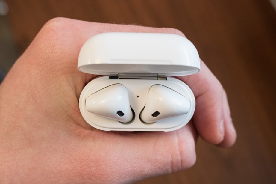 Amazons-Alexa-powered-wireless-ear-buds-will-reportedly-sound-better-cost-less-than-AirPods.jpg