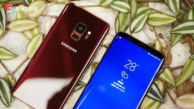 Galaxy-S9-and-S9-in-Burgundy-Red (1).jpg