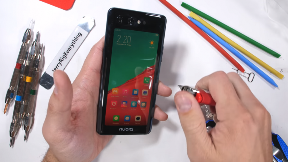 2018-12-19 11_16_04-Watch the ZTE nubia X with its two screens get tortured on video - GSMArena.com .png